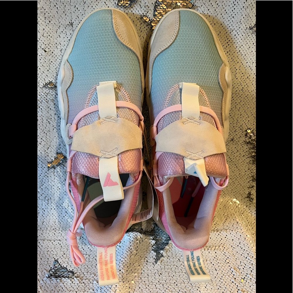 Adidas Trae Young 1 ICEE light blue, light pink basketball shoe.  Sz 7.5 / 8.5